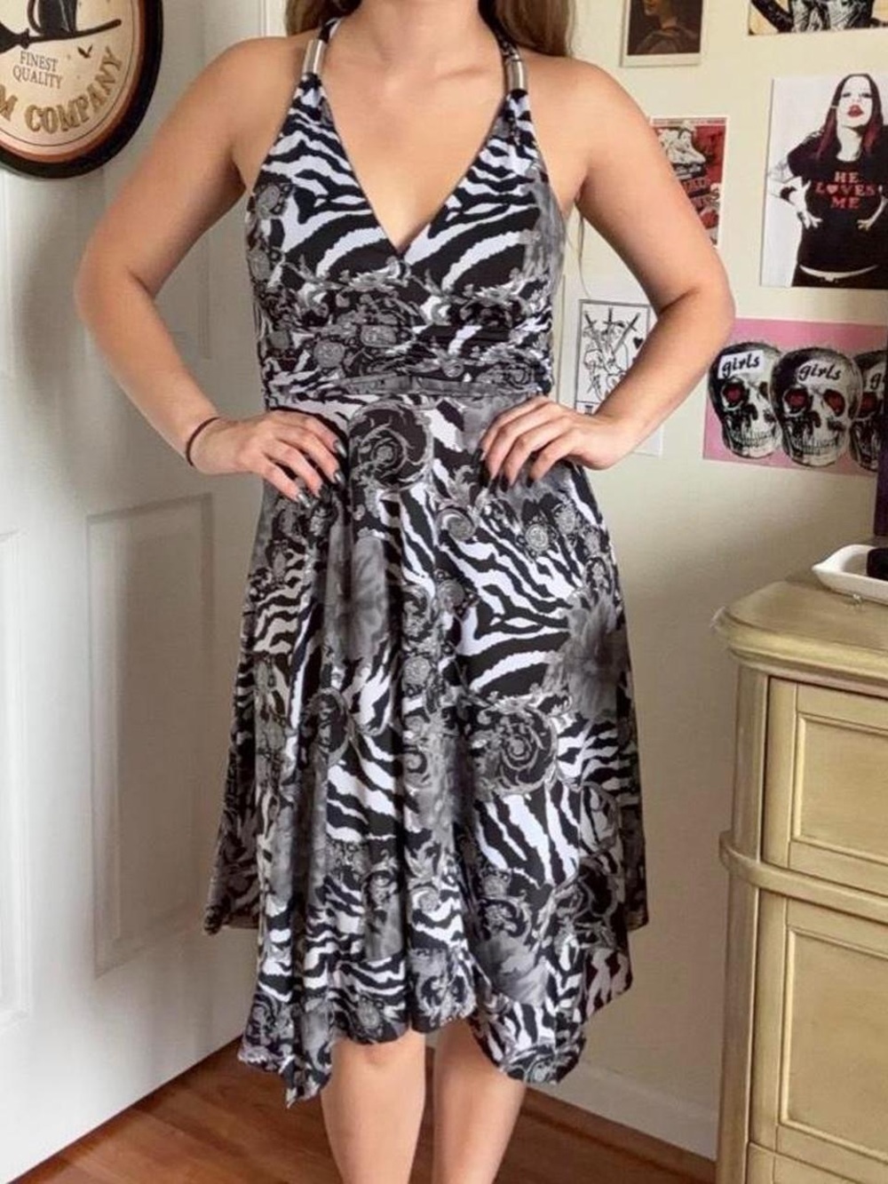 Sleeveless V-Neck Zebra Print A-Line Dress in Black & White